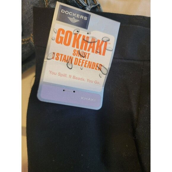 Dockers NWT Black Shorts Miss-tagged Size 8/10 Review measurement pic - Picture 4 of 9